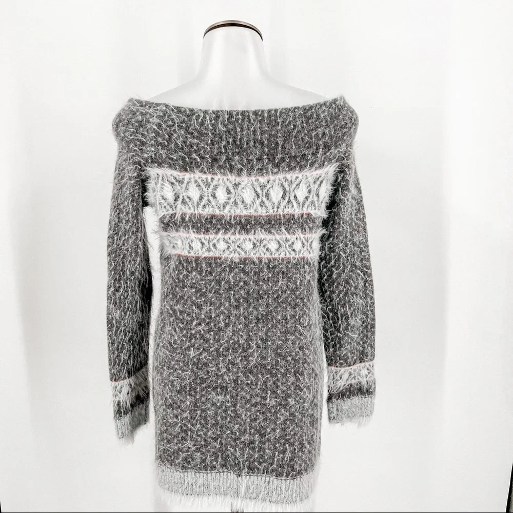 SLEEPING ON SNOW faroe off shoulder sweater - Picture 3 of 6